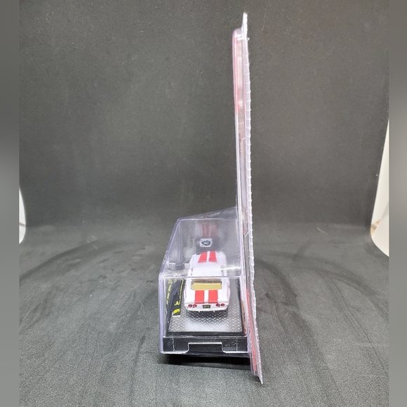 M2 Coca-Cola 1972 Chevrolet Camaro Z/28 1:64 Die-cast Collectible Car 2021 - Picture 5 of 9